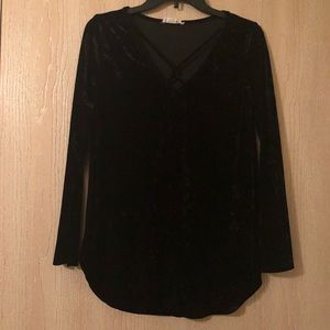 Velvet top size small